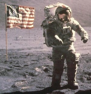  [ Picture of an astronaut on the moon. ] 